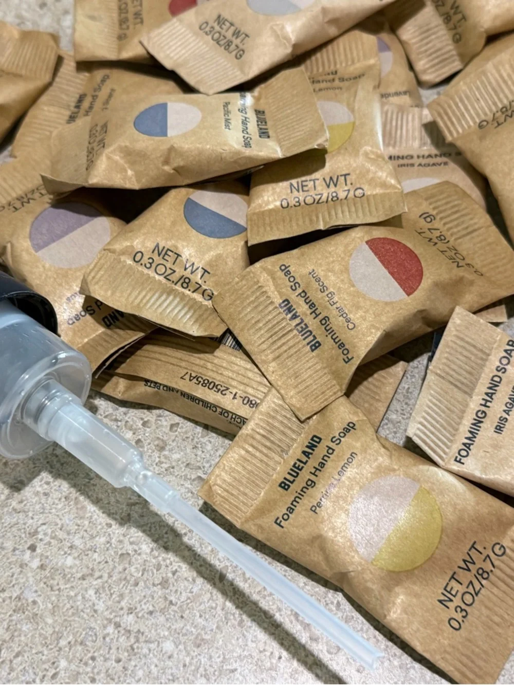 BlueLand Foaming Hand Soap Tablets and Pump - Picture 6 of 7